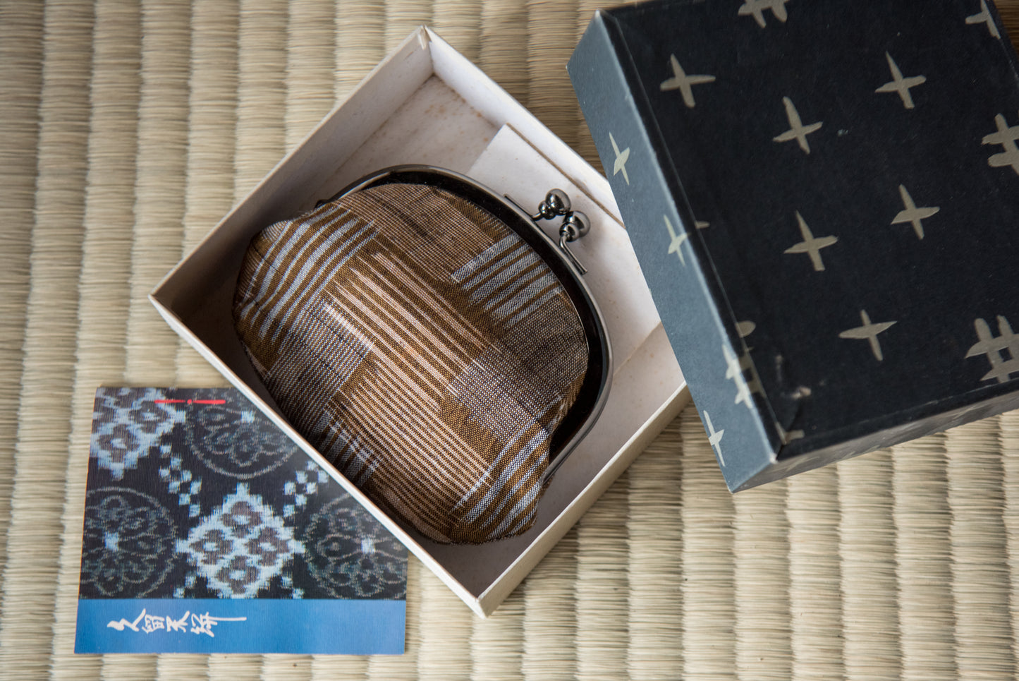 Vintage Japanese Coin Purse, excellent condition (in box)