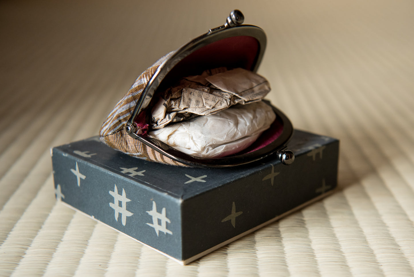 Vintage Japanese Coin Purse, excellent condition (in box)