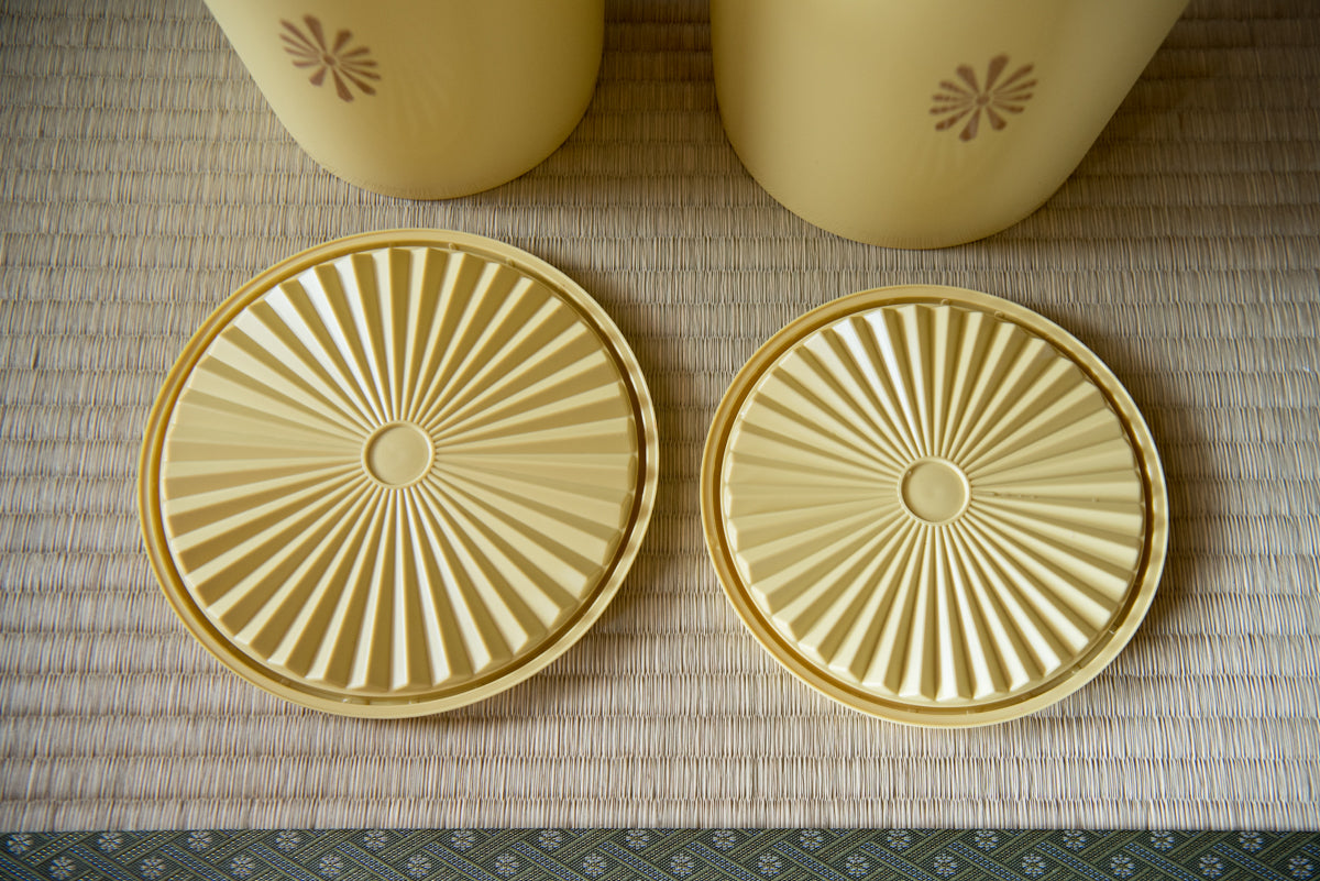 Vintage Japanese Tupperware Nesting 2-Piece Servalier Set, Yellow and Gold (from 1970s)