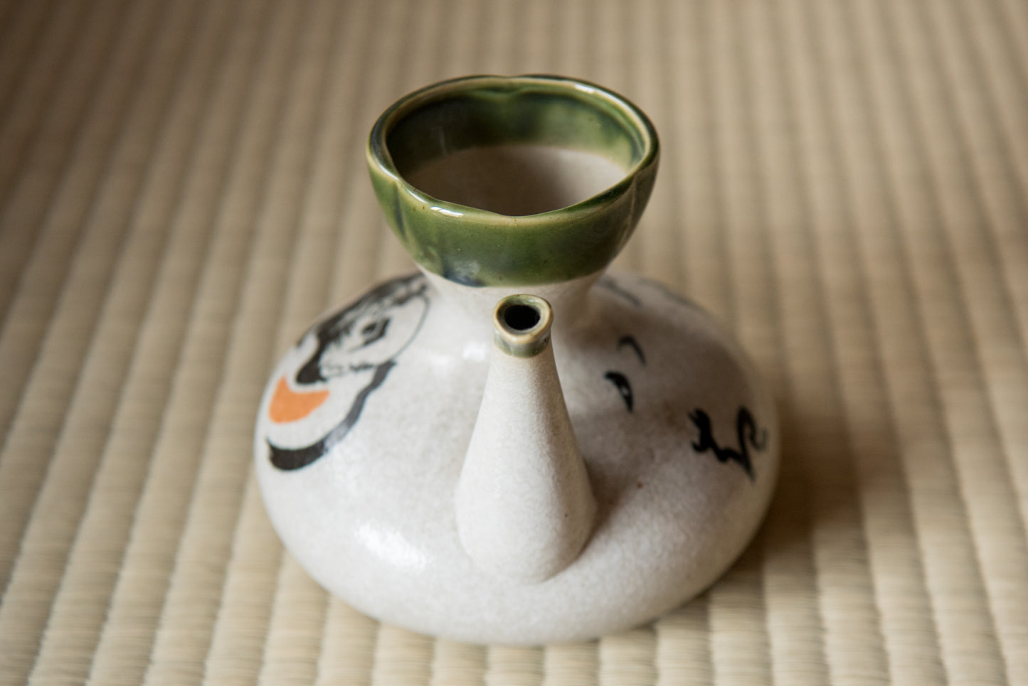 Vintage Hot Sake Warming Pitcher with illustration and calligraphy, ceramic (1950s)