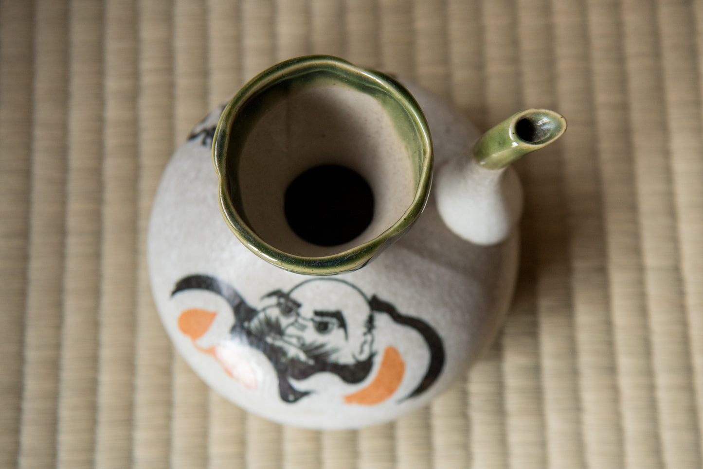 Vintage Hot Sake Warming Pitcher with illustration and calligraphy, ceramic (1950s)