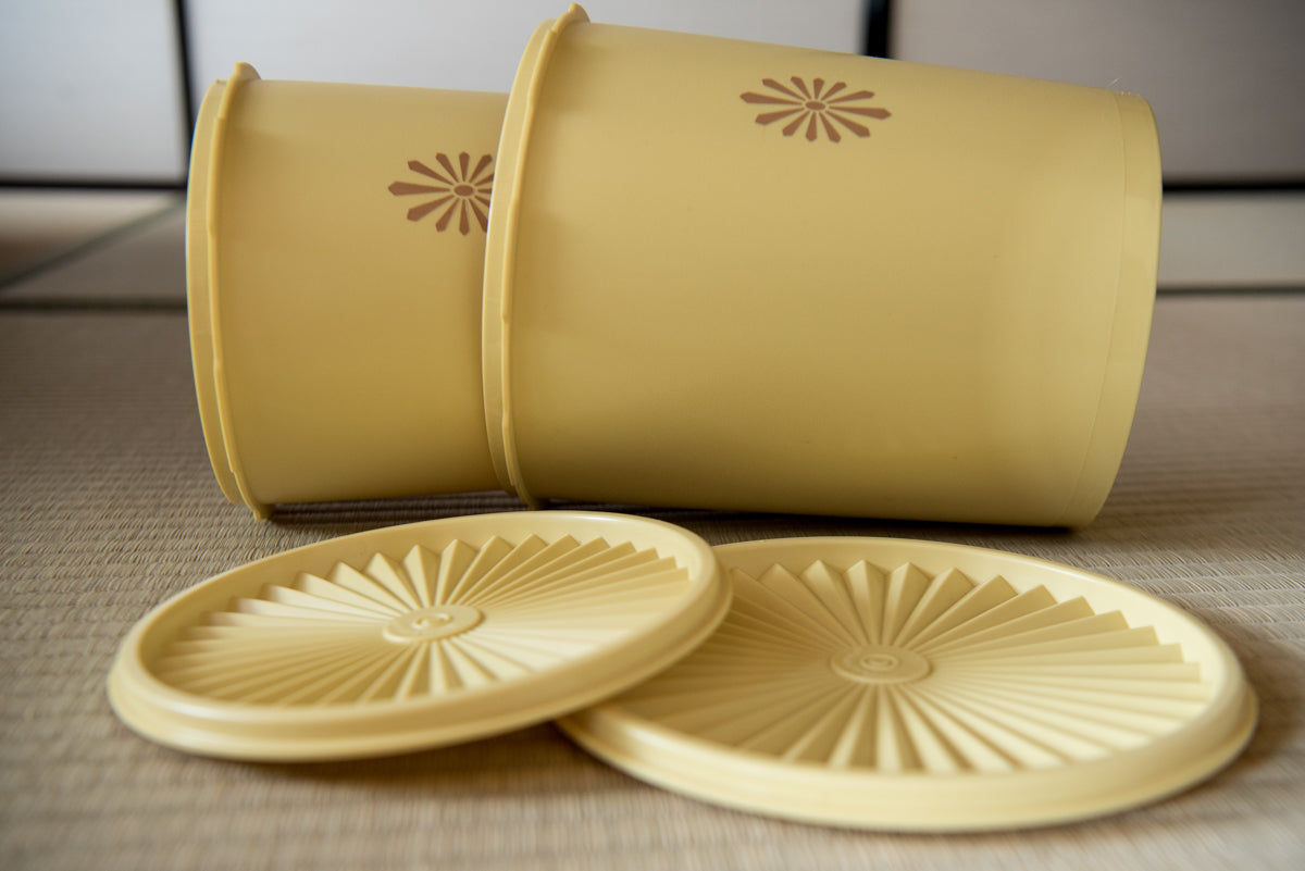 Vintage Japanese Tupperware Nesting 2-Piece Servalier Set, Yellow and Gold (from 1970s)