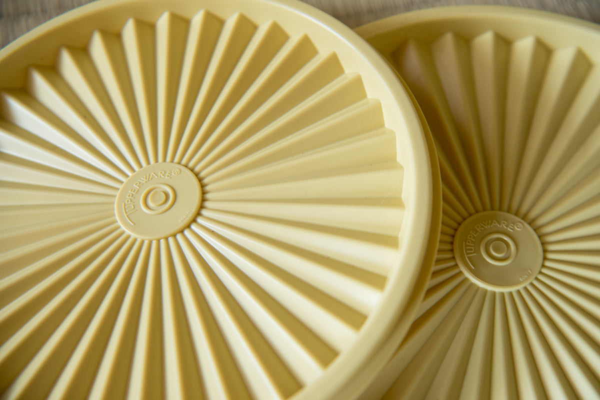 Vintage Japanese Tupperware Nesting 2-Piece Servalier Set, Yellow and Gold (from 1970s)